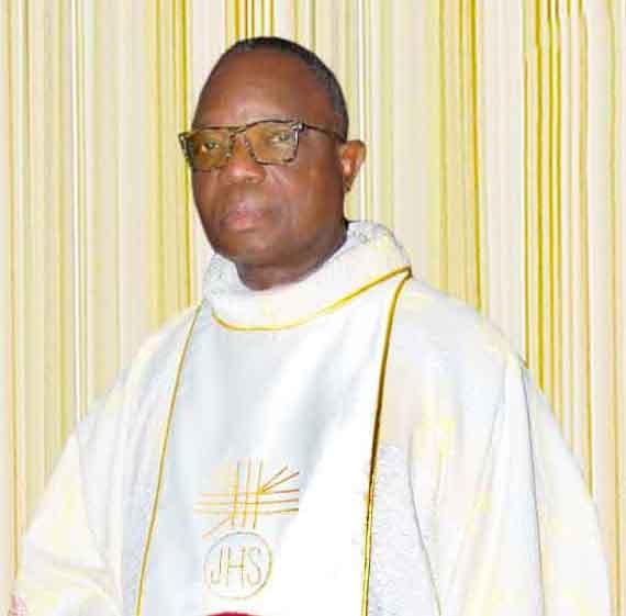 Le Père Ignace Delouh célèbre 35 ans de sacerdoce